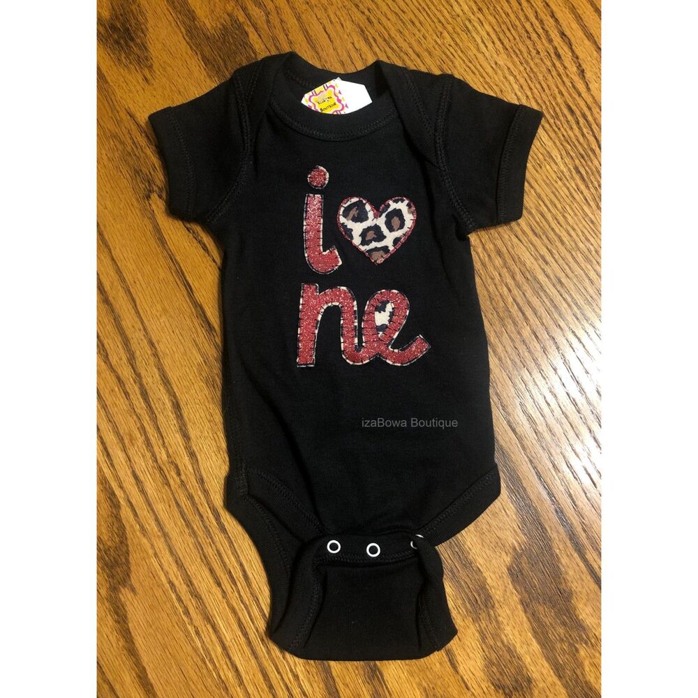 Black Onesis w/ I Heart NE  129718  18 months  (I)  Handmade NWT Boutique